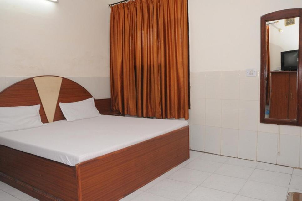 Hotel Surya Palace Chandigarh Exterior photo